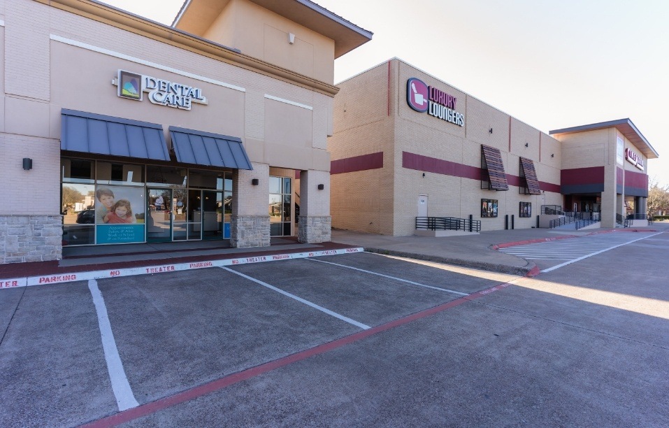 Outside view of Plano Texas dental office building